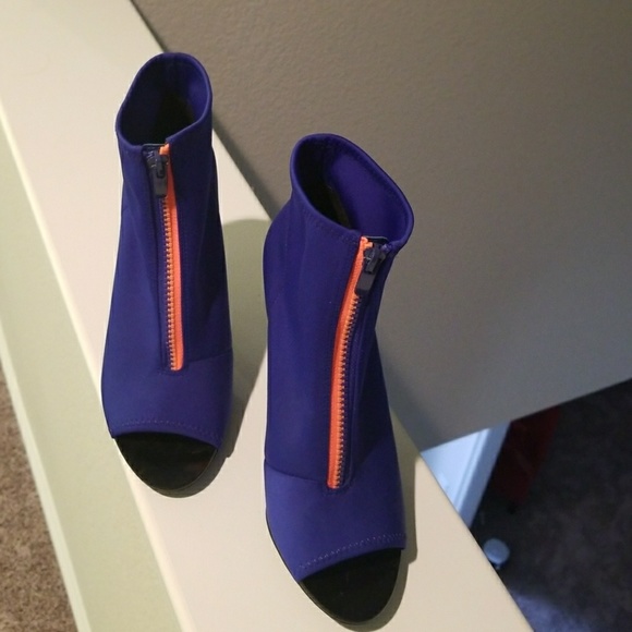 Booties- ALDO - Picture 4 of 4